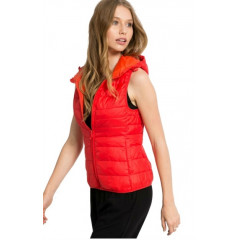 Vesta rosie cu gluga