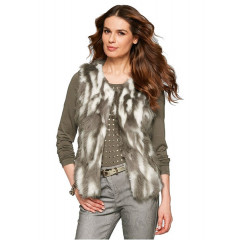 Vesta din plana sintetica