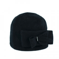 Caciula eleganta neagra