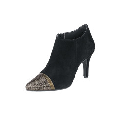 Botine cu toc subtire si model in varf