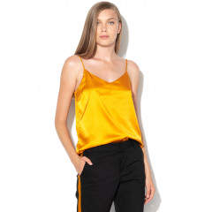 Top cu decolteu in V Vero Moda din satin galben curry cu bretele subtiri tip spaghetti