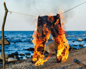 Haine arse si sperante moarte