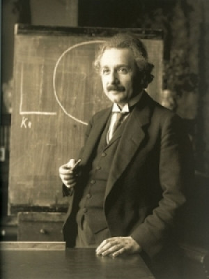 Cu Einstein
