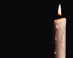 Lumanarea, ca sa le poti aprinde pe celelalte cu ea.