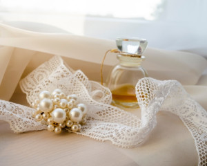 Cu un parfum si dantela