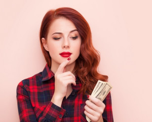 Nu sunt superficiala dar niste bani in plus prind bine intotdeauna. Cu restul ma descurc eu. 