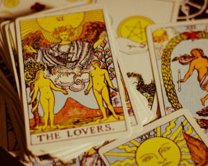 In cartile de tarot. 