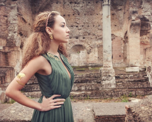 preoteasa unui cult religios.