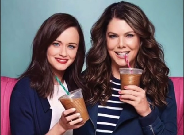 Mama si fiica din imagine sunt personajele principale din serialul...