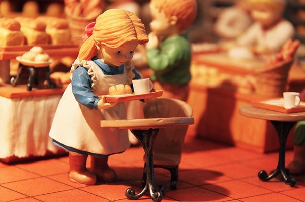 Ce cuvant este anagrama cuvantului "miniatura"?