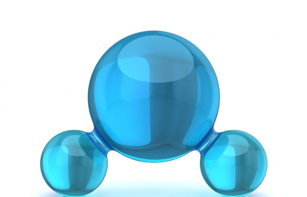 Cati atomi de hidrogen sunt intr-o molecula de apa?