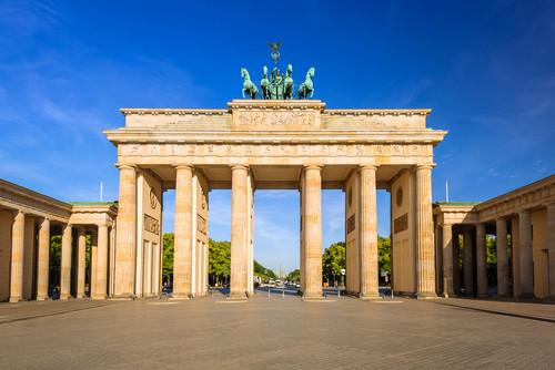 Poarta Brandenburg este un monument celebru din...