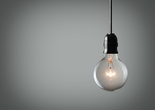 In propozitia „Ana a uitat sa stinga lumina.”, cuvantul „lumina” este folosit cu sens...