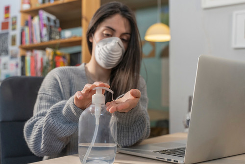 Adevarat sau fals: Boala provocata de coronavirus este aceeasi gripa clasica, doar ca mai puternica. 