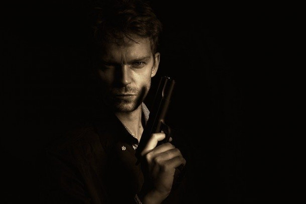 James Bond este personajul principal din...