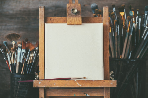 Cum se scrie corect numele celebrului pictor roman de mai jos?