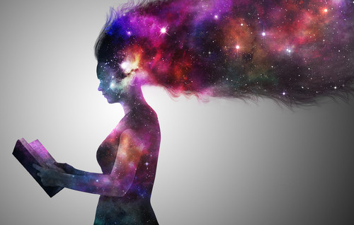 Cum se numeste stiinta care se ocupa cu studiul stelelor, sistemelor solare, galaxiilor si universului?