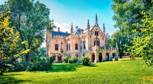 Ce castel este prezentat in imaginea de mai sus?