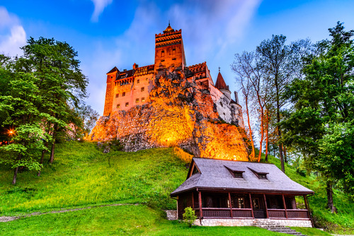Ce castel este prezentat in imaginea de mai sus?
