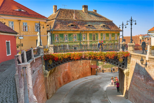 Unde se afla aceasta atractie turistica?