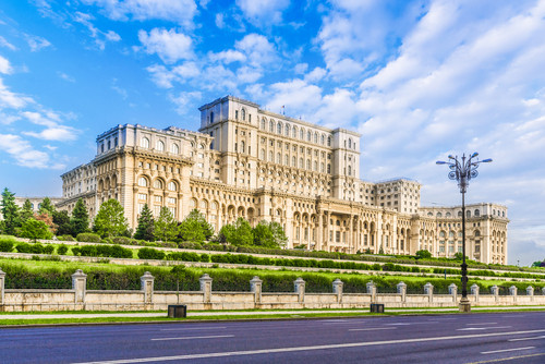 Unde se afla aceasta atractie turistica?
