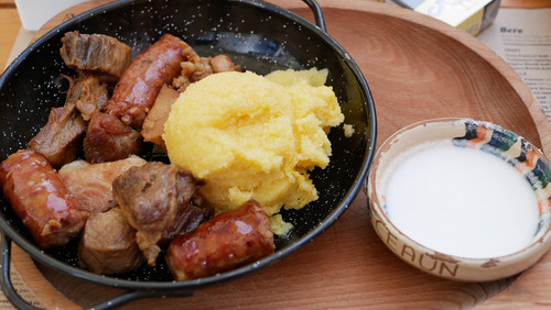 Din ce zona a tarii provine tochitura de porc?