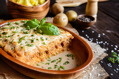 Din ce zona a tarii provine varza 'straturi'? (cu carne tocata)