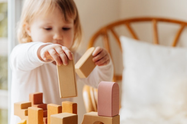 Care este traducerea corecta a cuvantului evolutie?