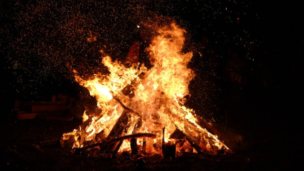 Cum se desparte corect in silabe cuvantul incendiu?