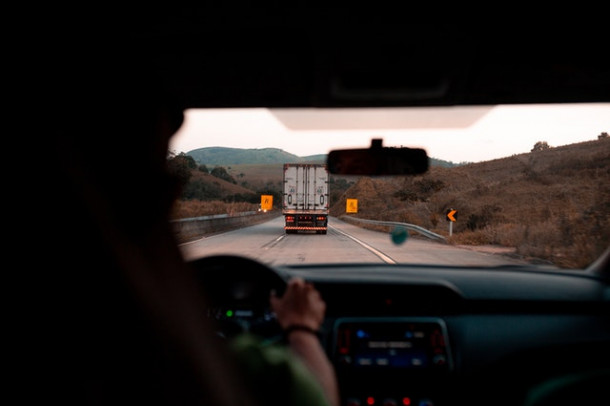 Cum vei parcurge mai repede un drum de 100 de km: cu viteza de 60km/h sau cu viteza de 80km/h?
