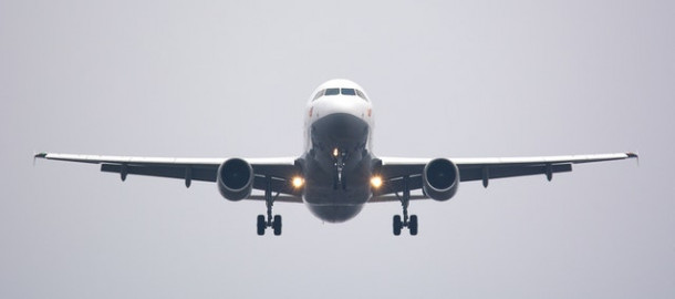 Ce culoare are cutia neagra a avioanelor?