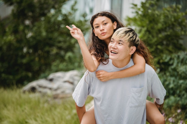 Unde iti place sa petreci timpul cu partenul tau?