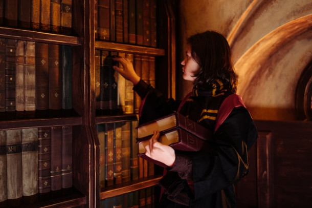 Cine a fost J.K Rowling?