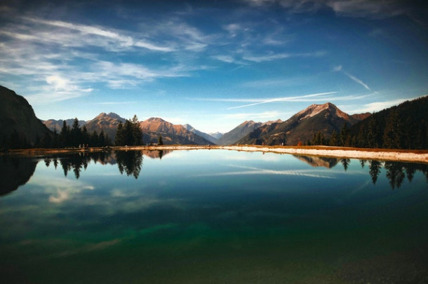 Care este cel mai adanc lac din Romania?