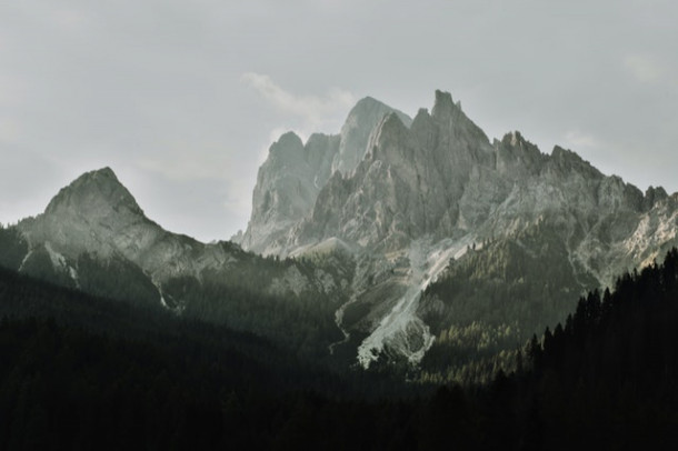 Ce altitudine au Muntii Rodnei din Romania?