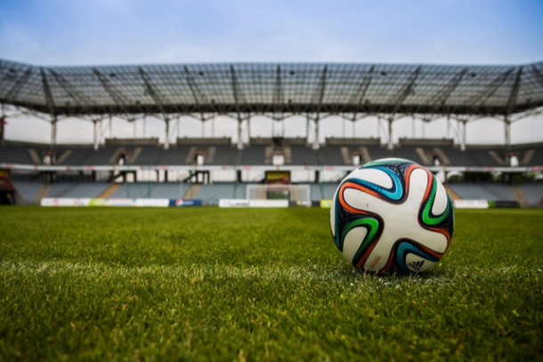 In ce an a devenit fotbalul sport olimpic?