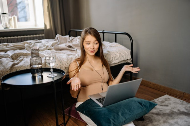 Ce preferi? Filme sau seriale?