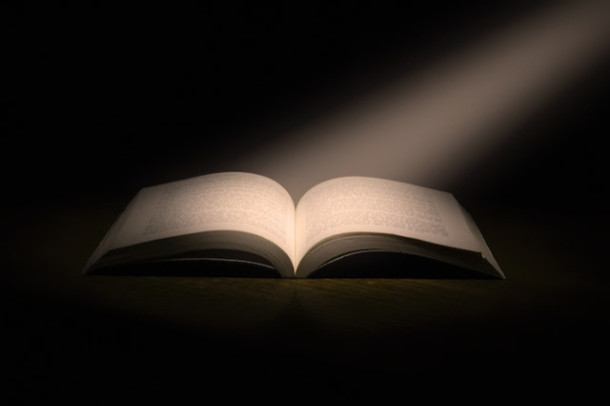 Care detectiv apare in Moarte pe Nil, carte de Agatha Christie?