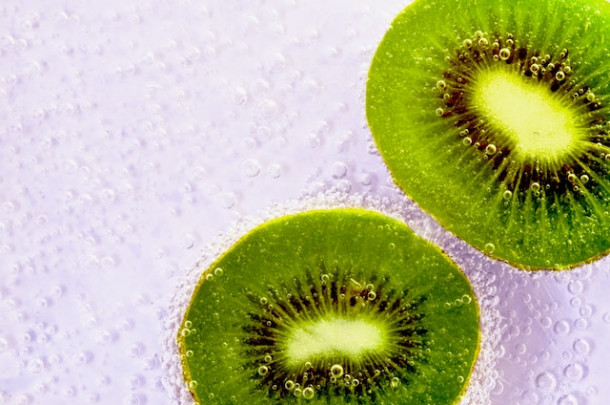 Ce fel de animal este un Kiwi?