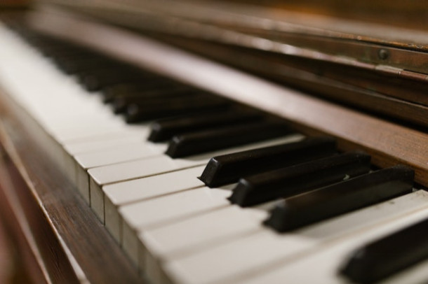 Care este al doilea prenume al lui Mozart?