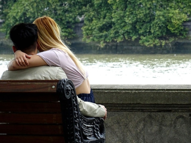 Iti place apropierea fizica in relatie?- tinutul in brate, mangaiatul etc.
