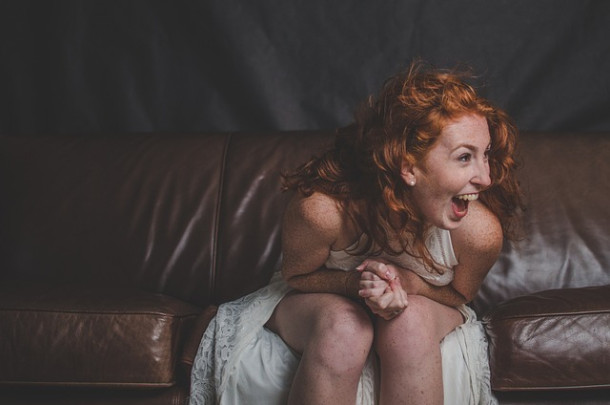 Cum ti-ai descrie simtul umorului?