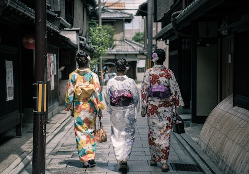 Care este capitala Japoniei?