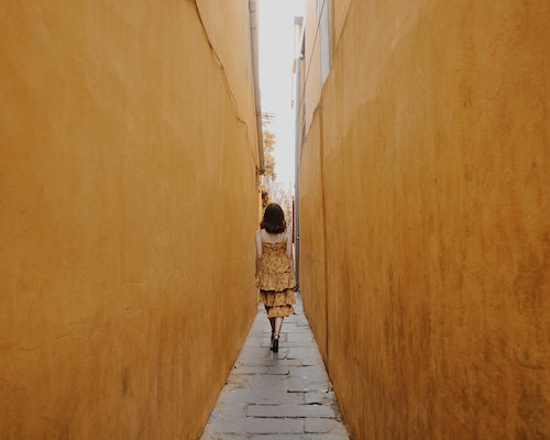 Oamenii care te cunosc, spun ca esti prea....