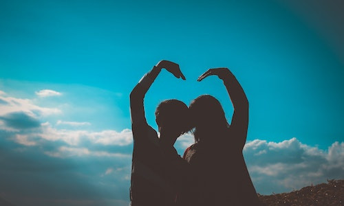 Ce crezi ca are un rol important pentru inceputul unei relatii?
