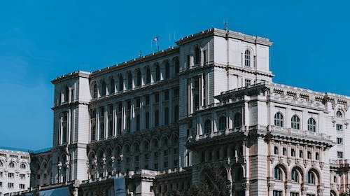 Ce tip de republica este Romania?