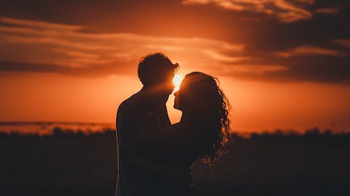 De cat timp crezi ca este nevoie intr-o relatie inainte de logodna sau casatorie?