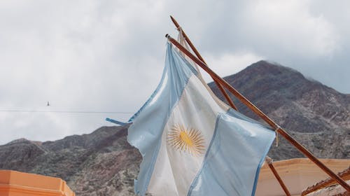 Care este capitala Argentinei?
