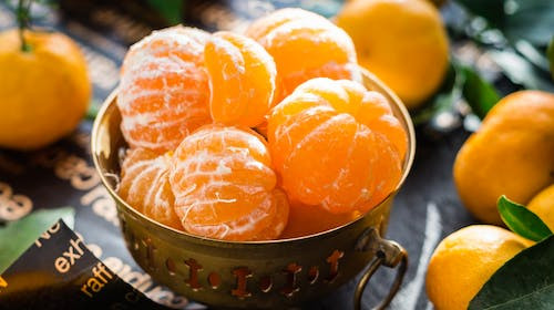 Acidul ascorbic este cunoscut ca Vitamina C. 