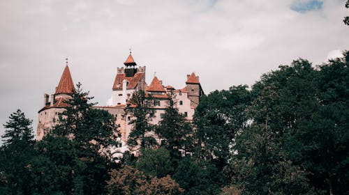 In ce judet se afla Castelul Bran?